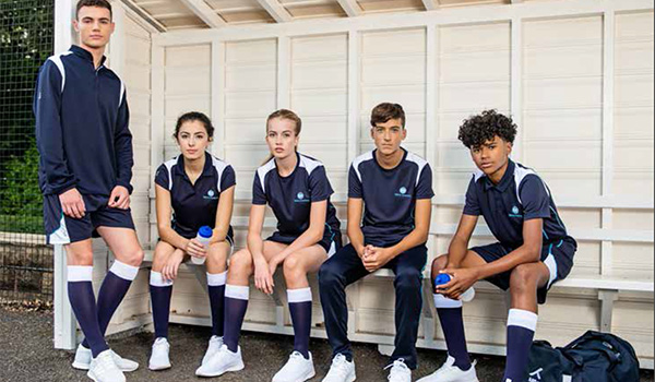 HIGH SCHOOL CHALLENGES STUDENTS WITH EXTRA- CURRICULAR TEAMWORK